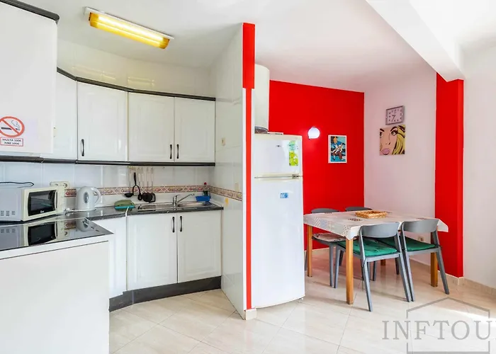 Inftour Paola 5 公寓